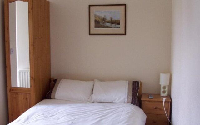 Denecrest Guest House