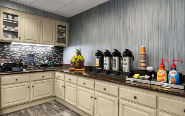 Homewood Suites by Hilton Bakersfield