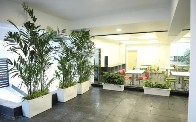 Swan Suites Gachibowli Hotel