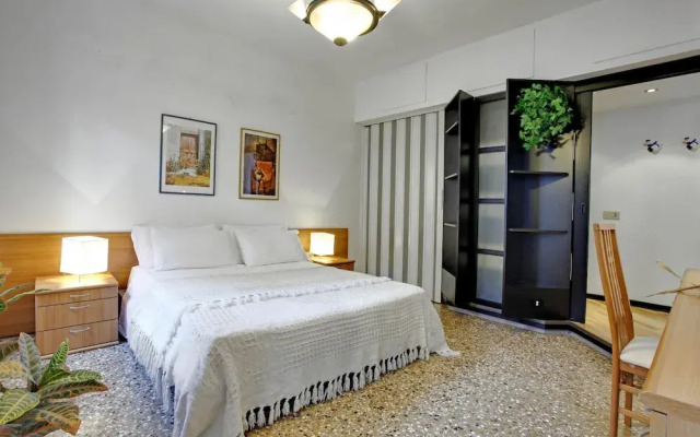 Grimaldi Apartments Zaccaria