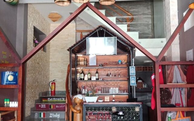 Europe Town Hostel & Bar - Adults Only