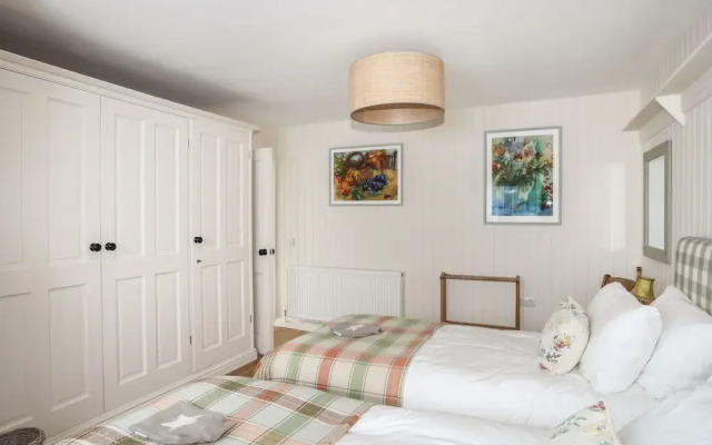 Angorfa - Trearddur Bay
