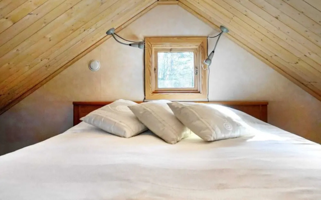 Seaside Charm in Flaton Retreat-by Traum