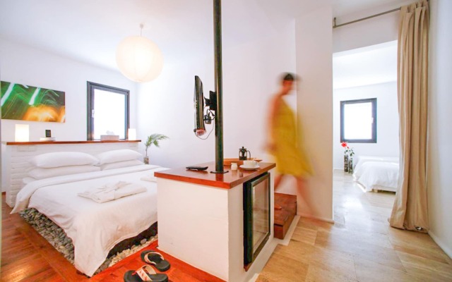 4Reasons Hotel And Bistro