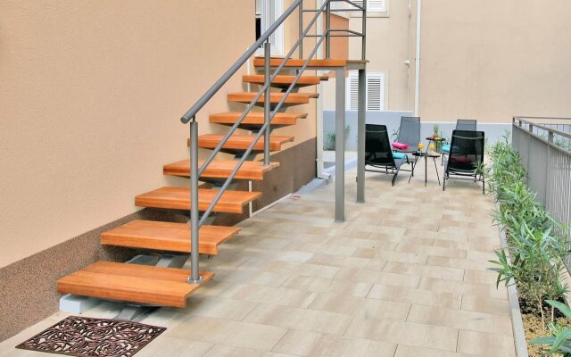 Bacan Family Apartments