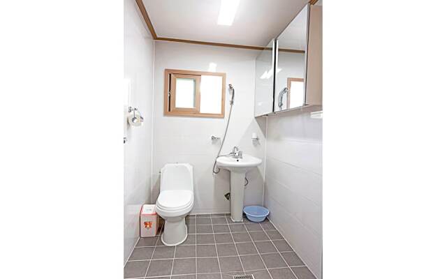 Sokcho Dal Beach Pension