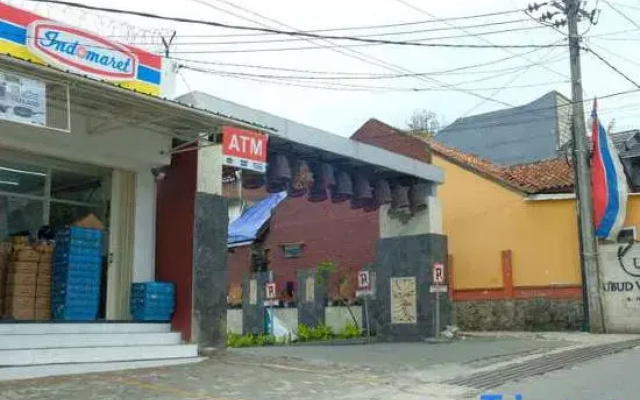 Rumah Villa Ubud Sejuk Bandung Utara