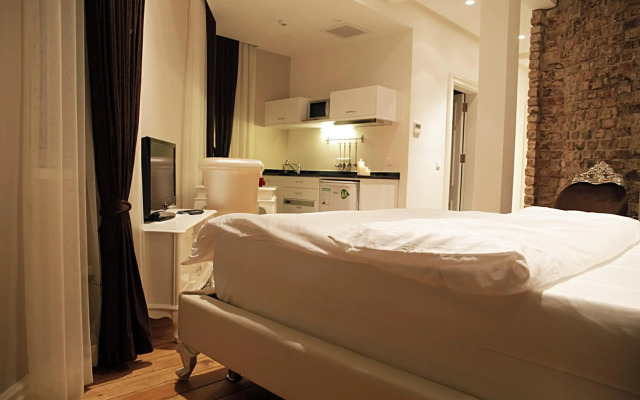 Frida Suites and Aparts