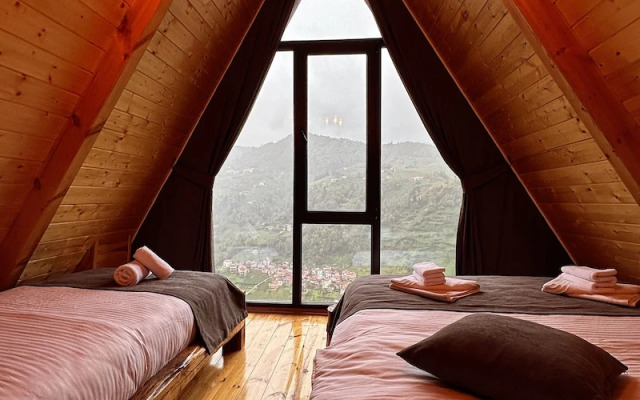 moni suit bungalow