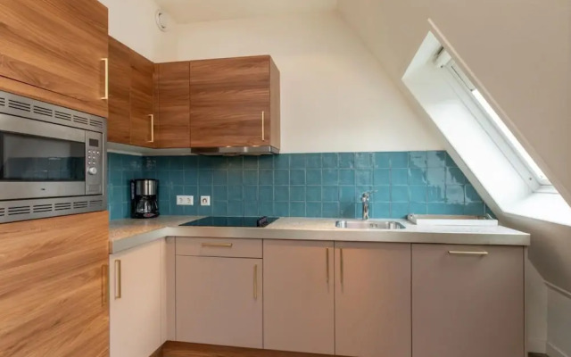 Wifi and Golden Beaches; Home