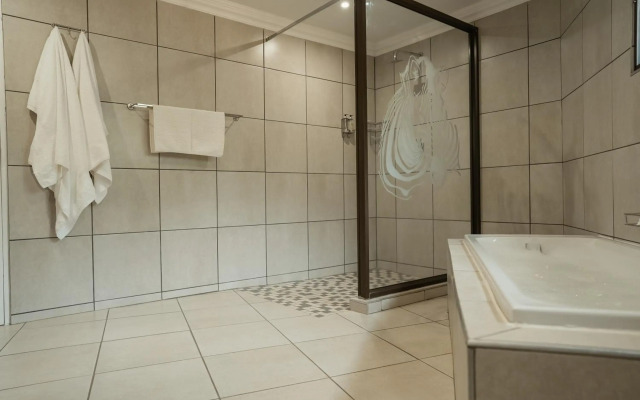 Tshukudu Game Lodge