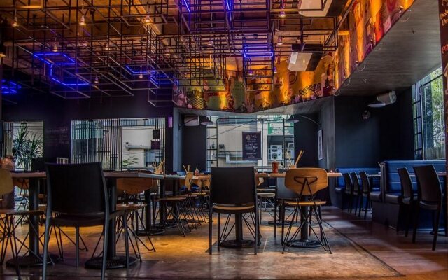 Y2 Residence Hotel