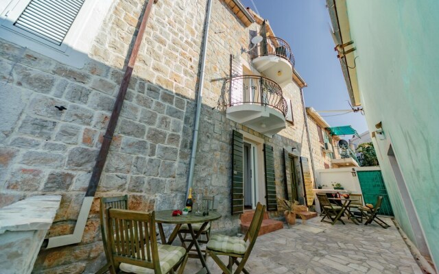 Apartment Bigovo Veljic-traste