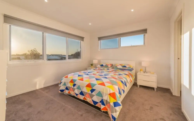 7 Boardwalk Lakeside in Cowes