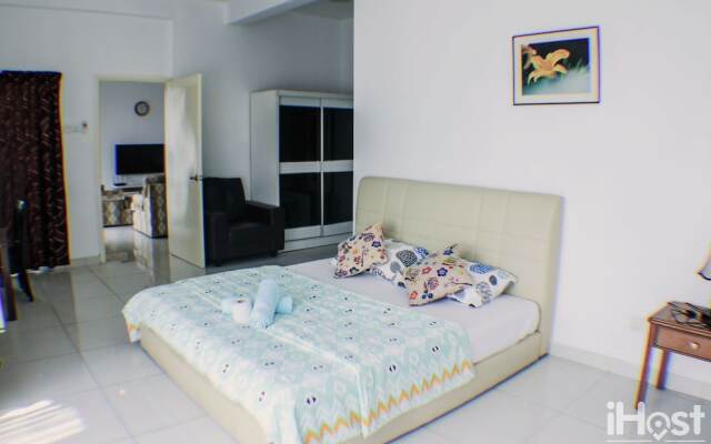 Royal Regent Condominium by iHost