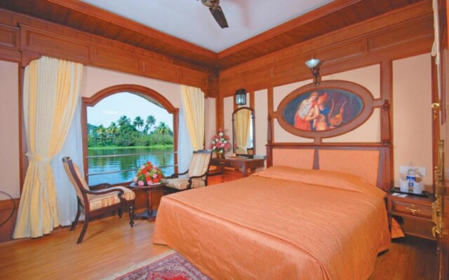 Sterling Houseboats Lake Palace Alleppey