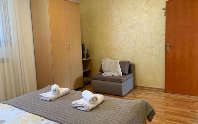 Apartments Leone