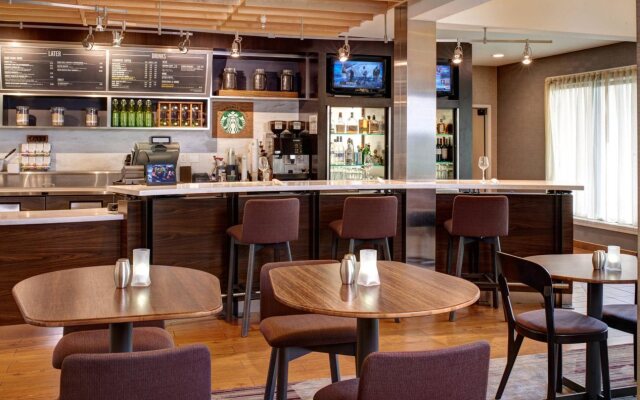 Courtyard by Marriott Louisville East