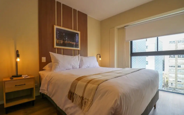 w Majestic 2BR w Comfy Balcony Near Kennedy Park