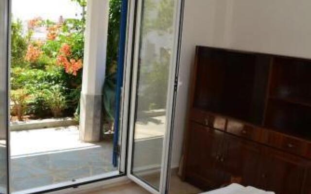 Holiday Home 3 Bedrooms - Marmari