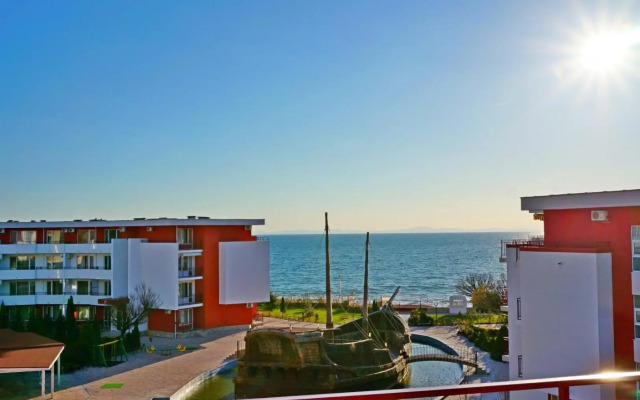 GT Privilege Fort Beach Apartments