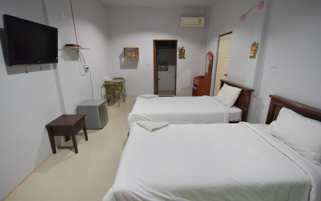 Pinthong Resort - Adults Only