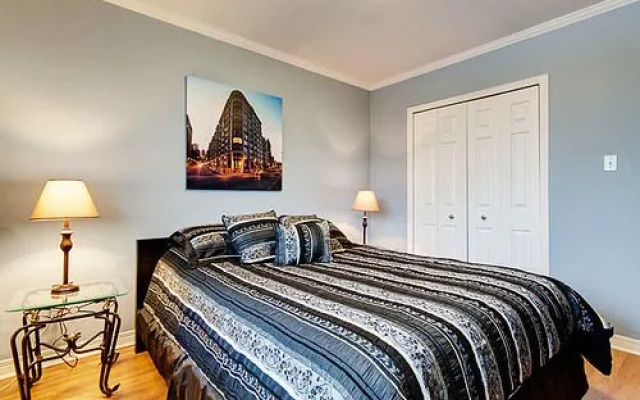 Château Royal Hotel & Suites