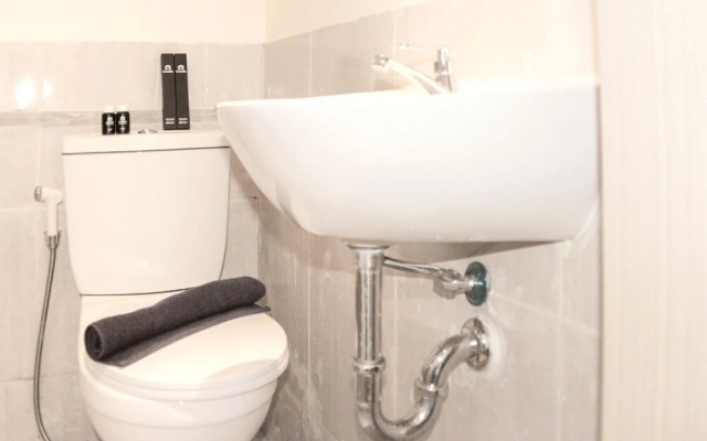 Nice And Cozy Living 2Br At Meikarta Apartment