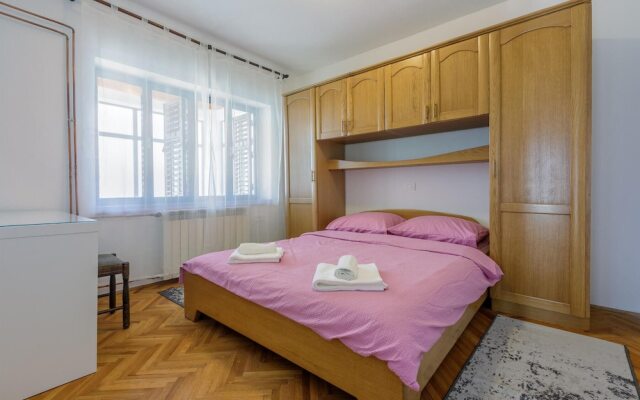 Amazing Apartment in Crikvenica With Wifi and 3 Bedrooms