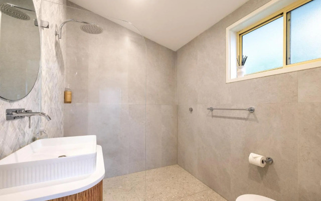 Oceans 11 11 Campbell Ave