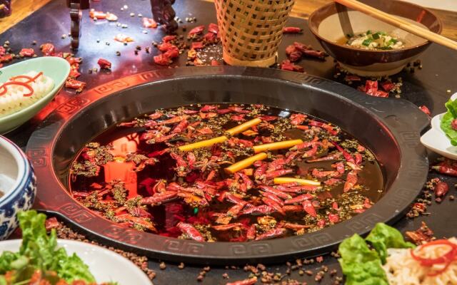 Holiday Inn Chongqing University Town