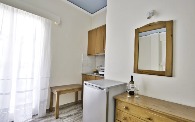 Villa Nikos Karamolegos