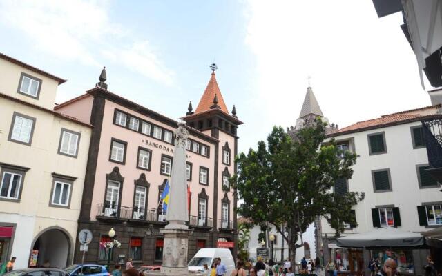 Edificio Charles 103