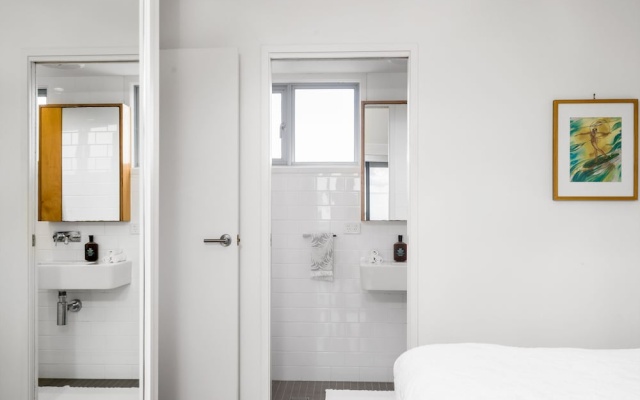 Summerhaven Apartment – Guest Rooms – Byron Bay