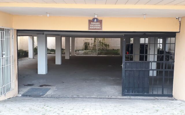 Ruben's Hotel