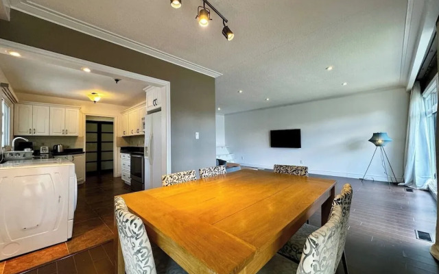 Urban Luxury Villa