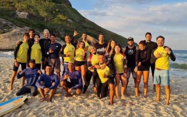 Rio Surf House Hostel e Pousada