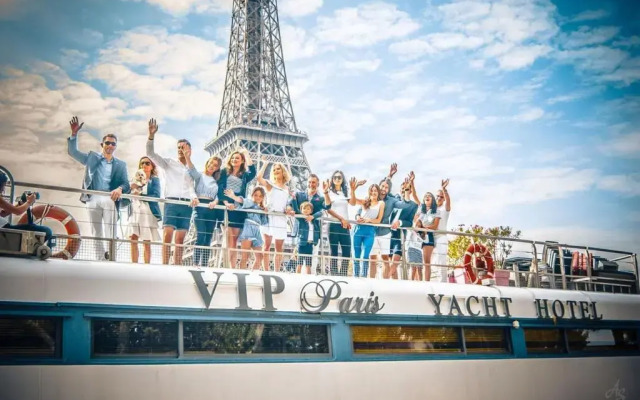 VIP Paris Yacht Hotel