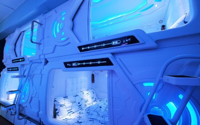 Audrey Capsule Hostel