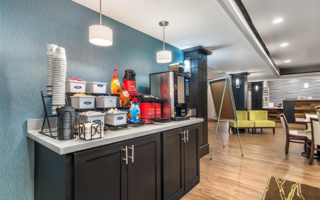 Best Western Plus Liberal Hotel & Suites