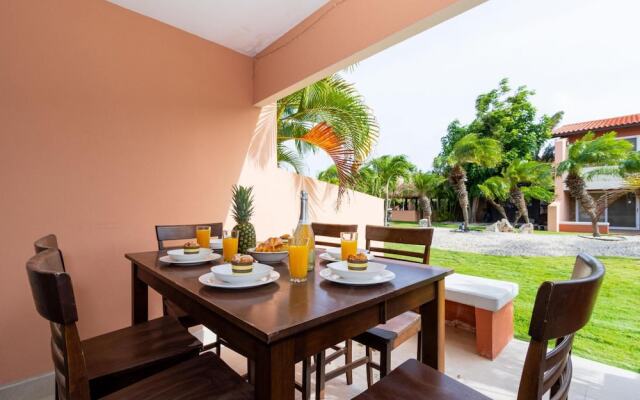 2br2 5BA Townhouse w Pool 3min Walk 2 Eaglebeach