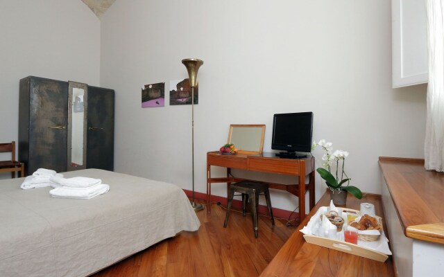Mecenate Rooms