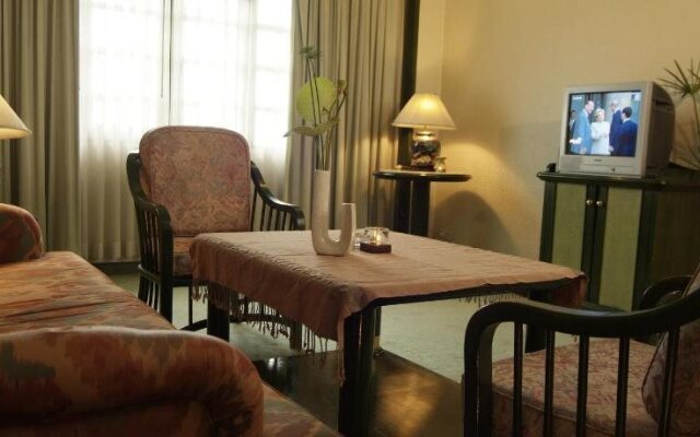 Saraburi Inn
