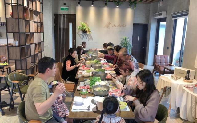 Jinglong Slow Living Wonderland B&B II