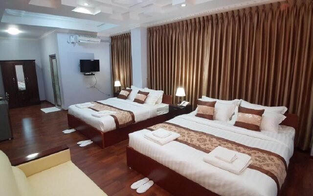 Landmark Hotel