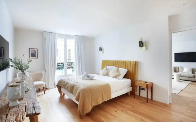 Luxurious and new Apartment in the Center of Paris