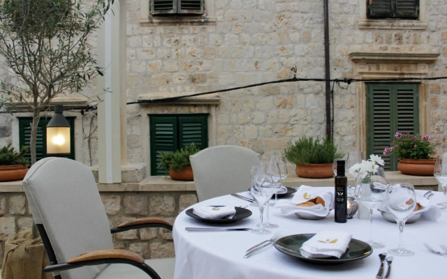 The Pucic Palace