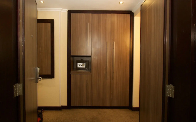 Elilly International Hotel