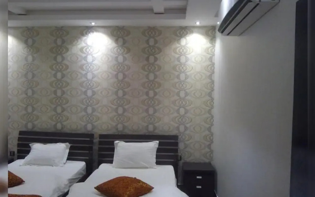 Al Manazil Suite