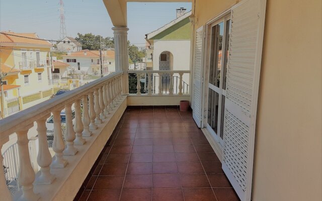 Caparica Quiet Rooms by Host-Point